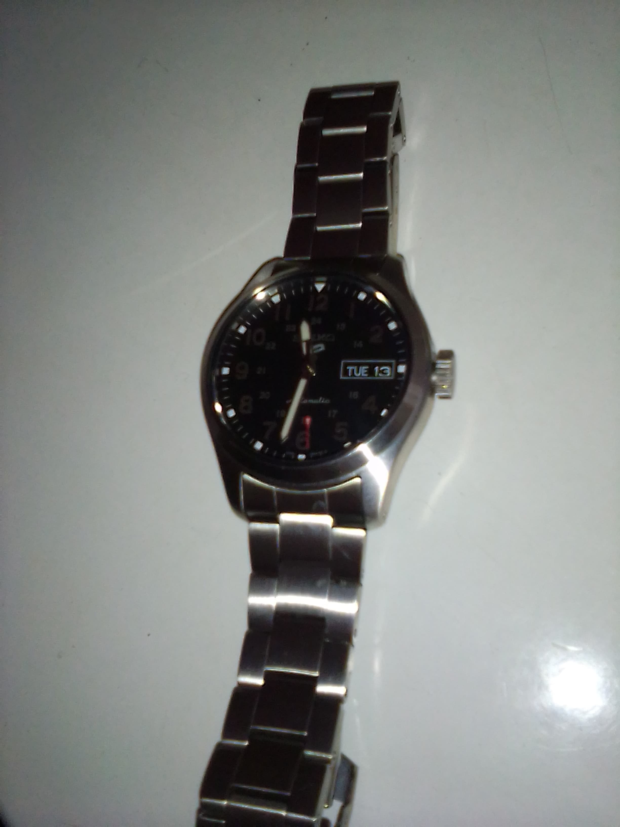 Reloj Seiko 5 automático con día y fecha
